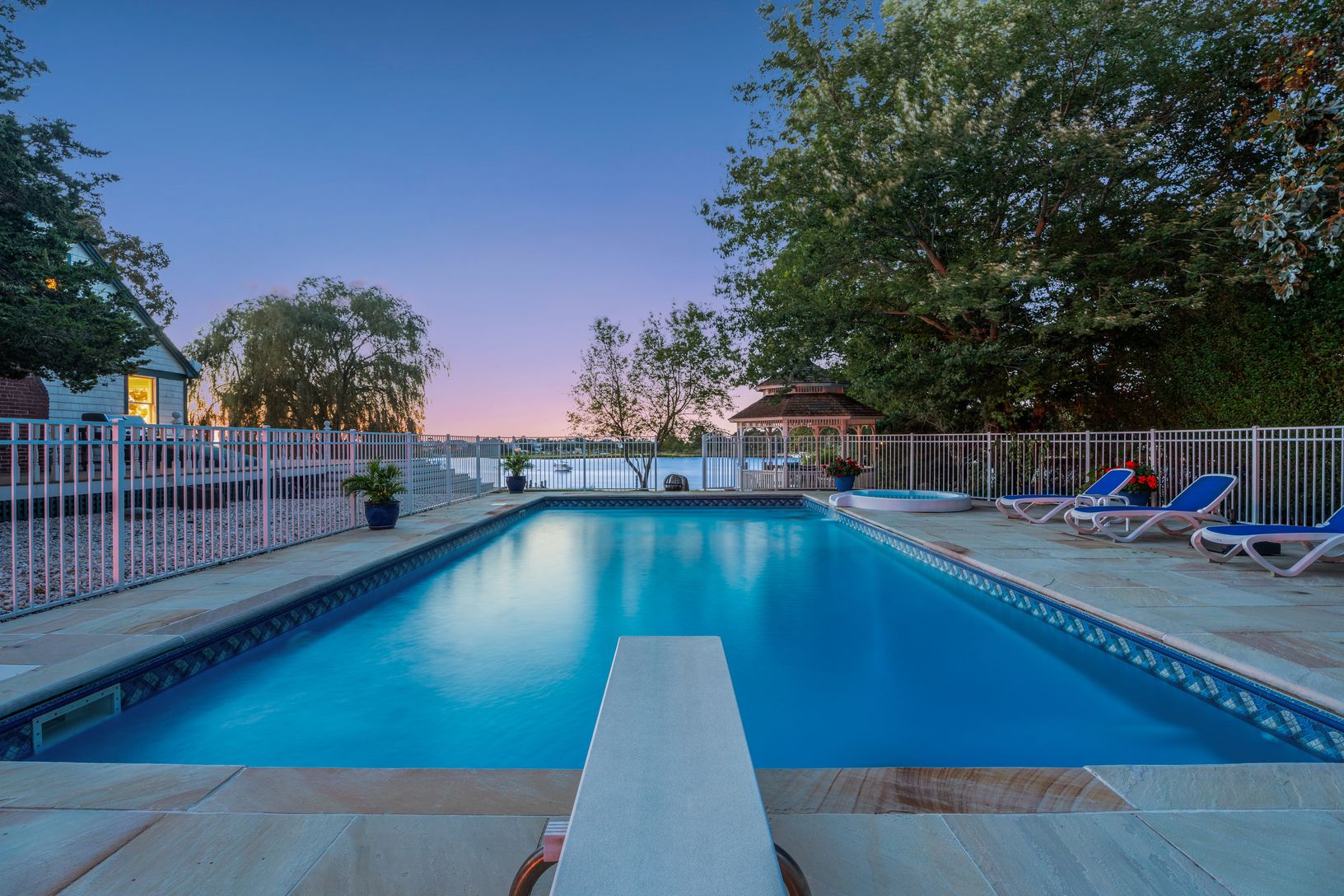  Heated Pool, Spa & Gazebo