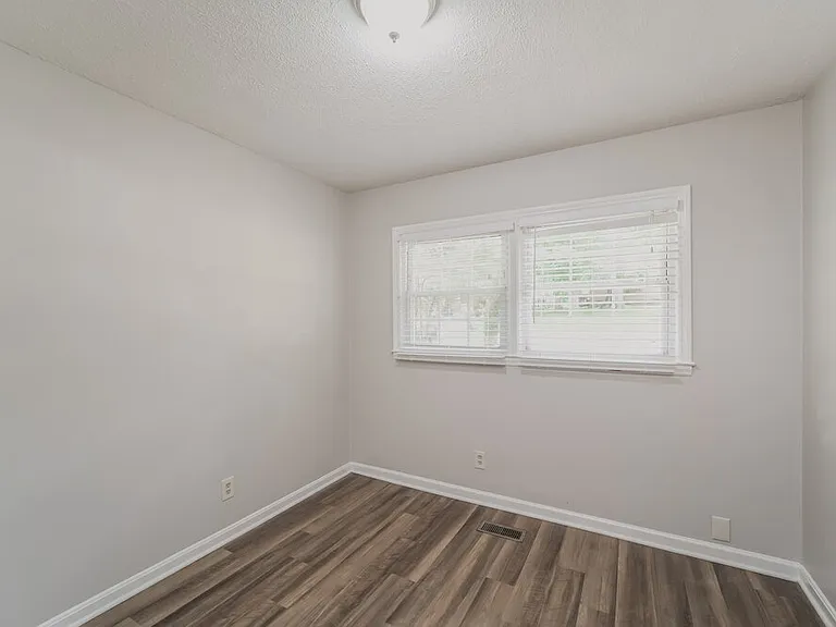 2413 Dora Dr — Photo 11