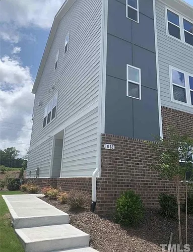 1018 Salt Glaze Ln Photo 1