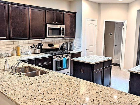 3rd image of 3022 Erickson Manor Ct