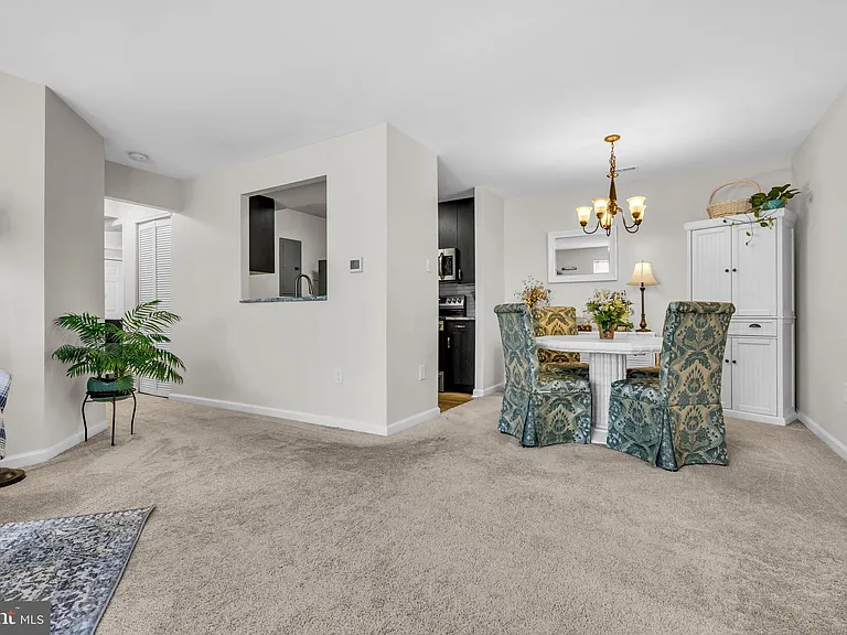 1307 Bennett Pl — Photo 11