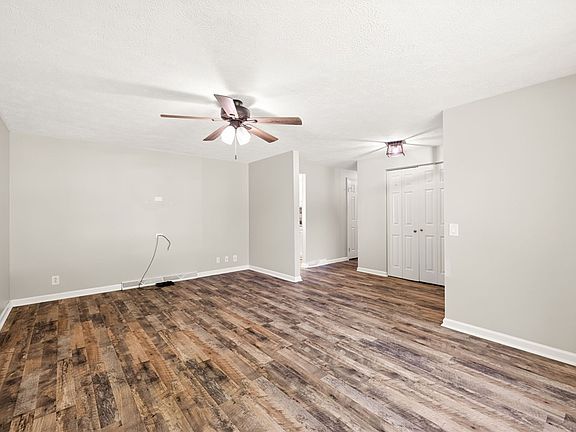 5th image of 21 Horatio Ln