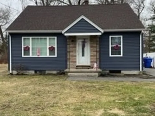 114 Lamont St, Springfield, MA 01119