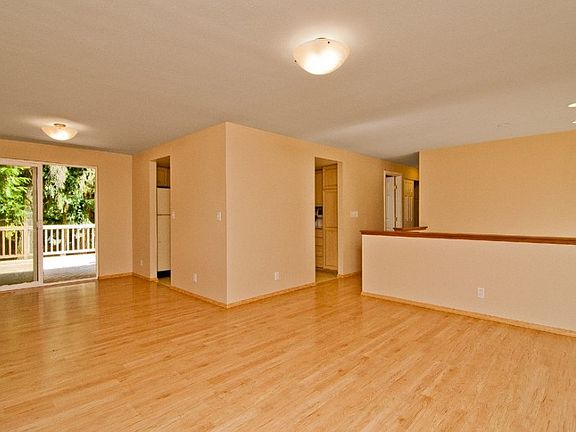 5th image of 13518 NE 78th Pl