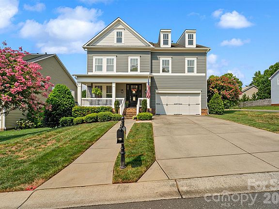 2nd image of 11534 Fernleigh Pl