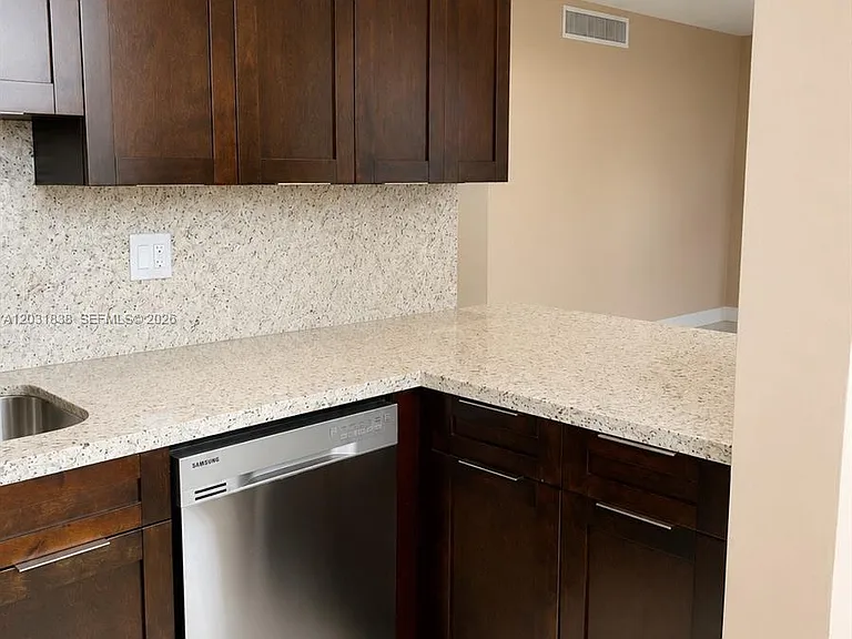 9420 Tangerine Pl #401 — Photo 15