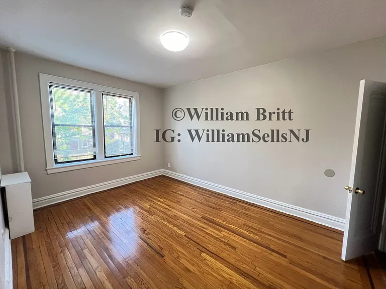 115-117 Fairview Ave #39 — Photo 5