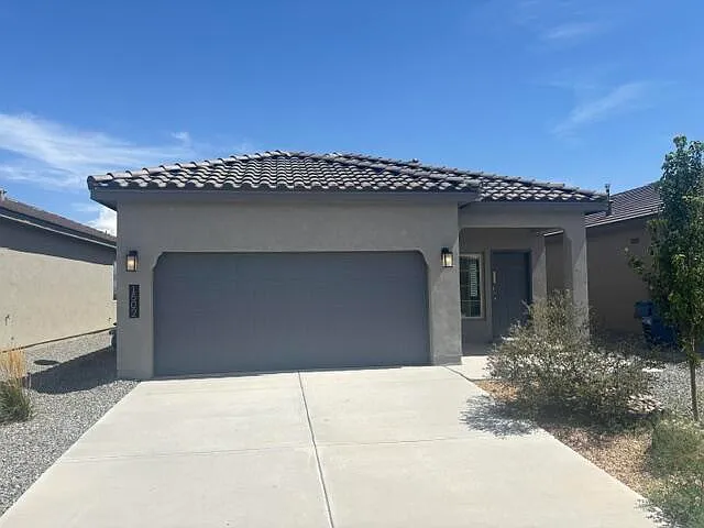 1502 Calle Oeste NW