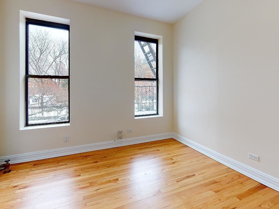 1st image of 17 Greenwich Ave APT 2