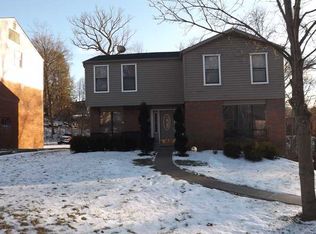 805 Breezewood Dr, Glenshaw, PA 15116
