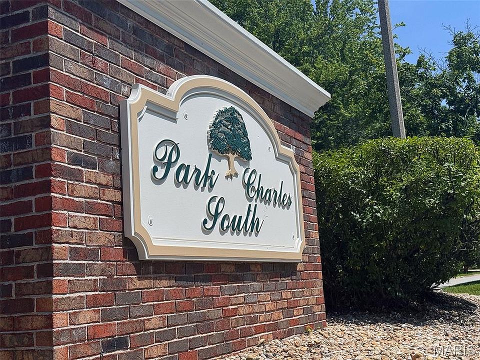 2nd image of 60 Park Charles Blvd N