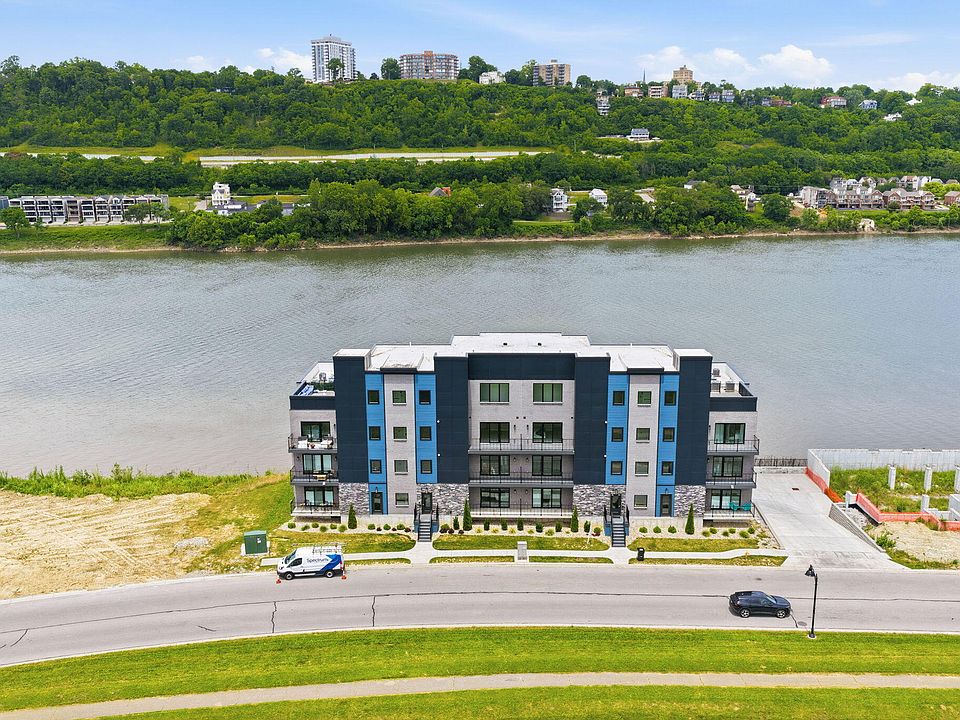 1st image of 747 Manhattan Blvd #204