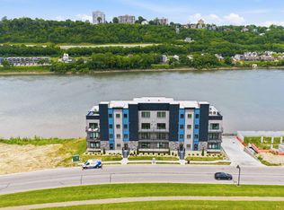 747 Manhattan Blvd #204, Dayton, KY 41074