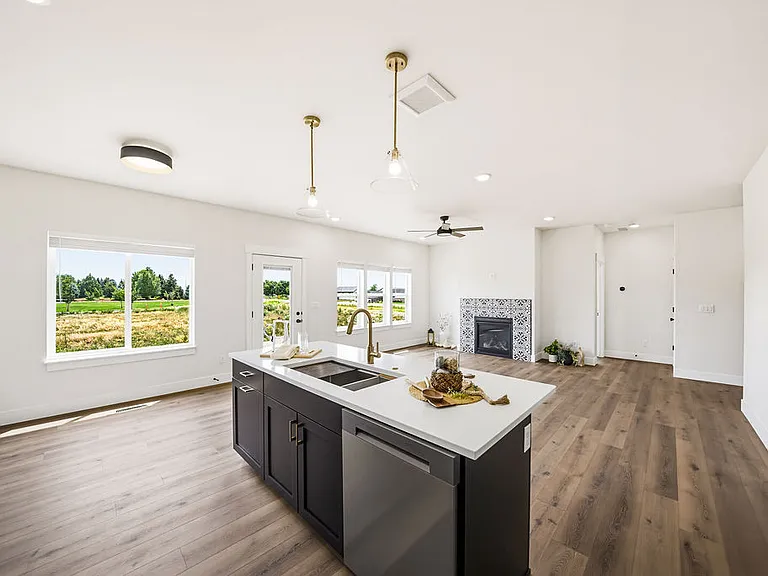 485 E River Ln — Photo 17