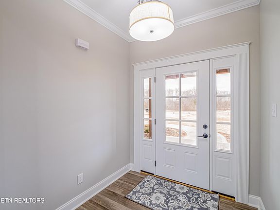 5th image of 175 Wilshaw Ct