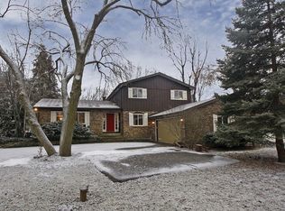 243 Willow St, Inverness, IL 60010