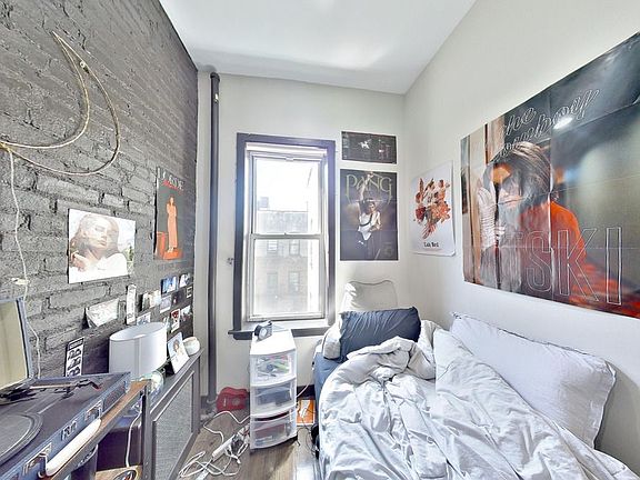 4th image of 85 Pitt St APT 21A