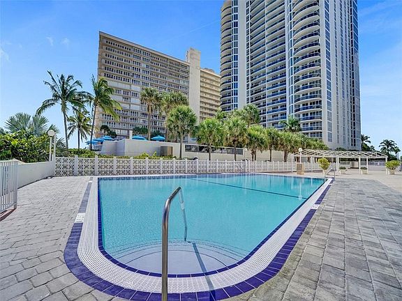 5th image of 4250 Galt Ocean Drive #6B