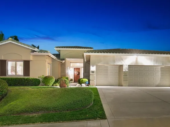 165 Camino Bailen, Escondido, CA 92029