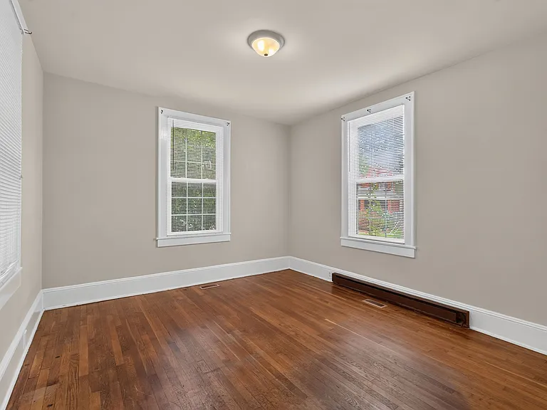 204 Bedford Pl #MAIN — Photo 16