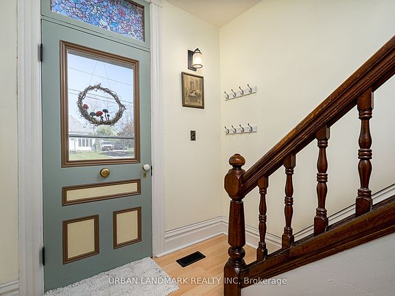 4th image of 225 Saint Lawrence St W