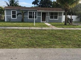 1250 NE 207th St, Miami, FL 33179