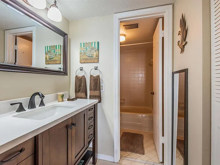 6218 Palma Del Mar Blvd S #401 — Photo 14