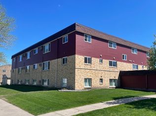 915 32nd Ave S #103, Moorhead, MN 56560