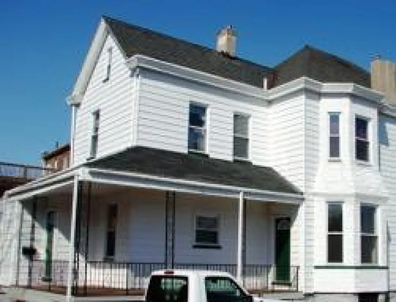 232 S Main St photo 1