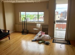 872 Massachusetts Ave APT 902, Cambridge, MA 02139