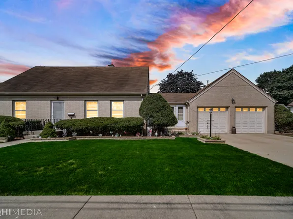476 George St, Elgin, IL 60120