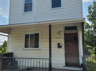3221 Minnie St, Pittsburgh, PA 15212