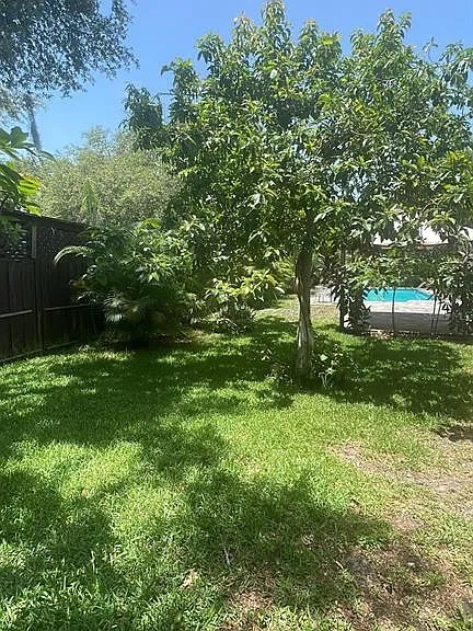 354 Seasons Ct — Photo 3