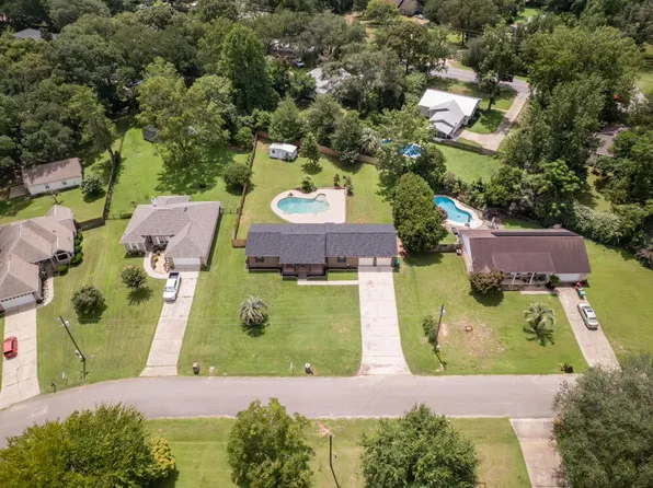 5806 Frances St, Crestview, FL 32539