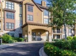 1320 Riverside Ln, Mendota Heights, MN 55118