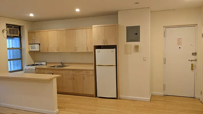 Rented by Level Group | media 12