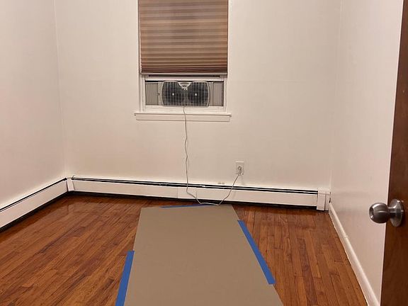 5th image of 235 E 240th St