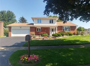 29 Favara Cir, Rochester, NY 14609