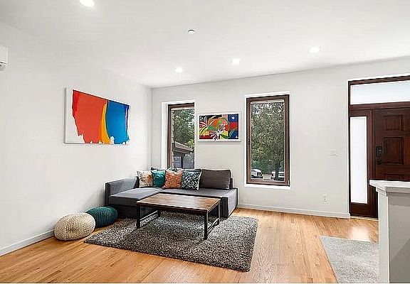 3rd image of 10-31 48th Ave #2