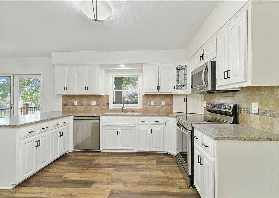 1st image of 3222 S Argonne Ave