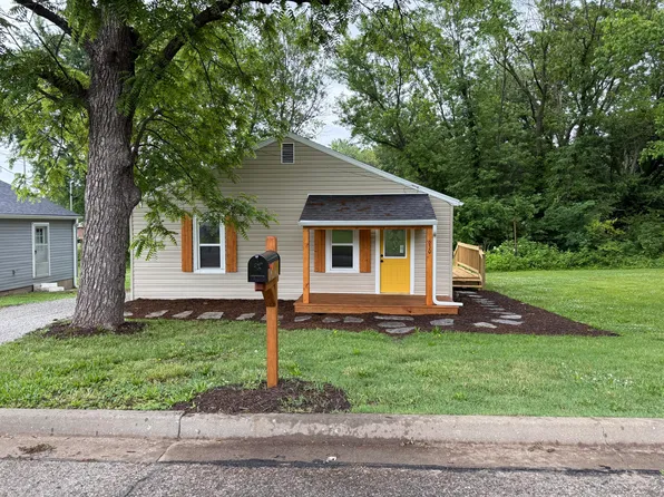 630 N Brunswick Ave, Marshall, MO 65340
