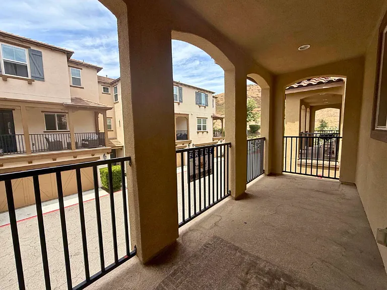 26706 Lexington Ln — Photo 27