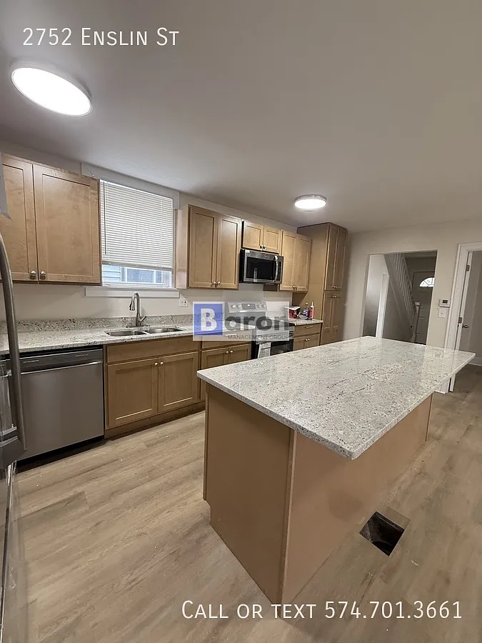 2752 Enslin — Photo 3