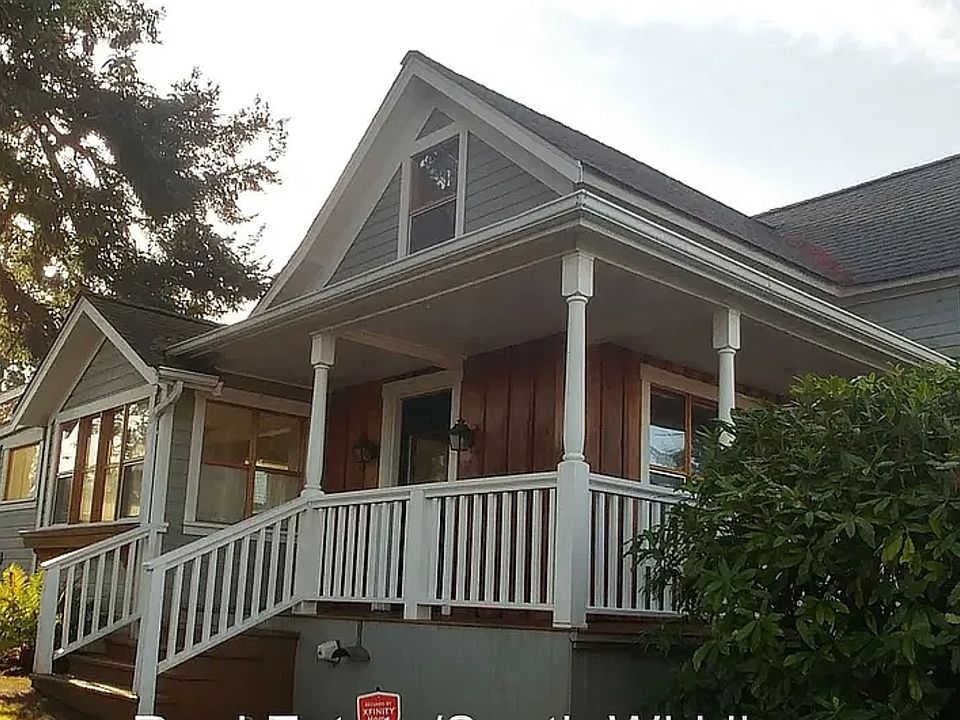 1st image of 319 1st St