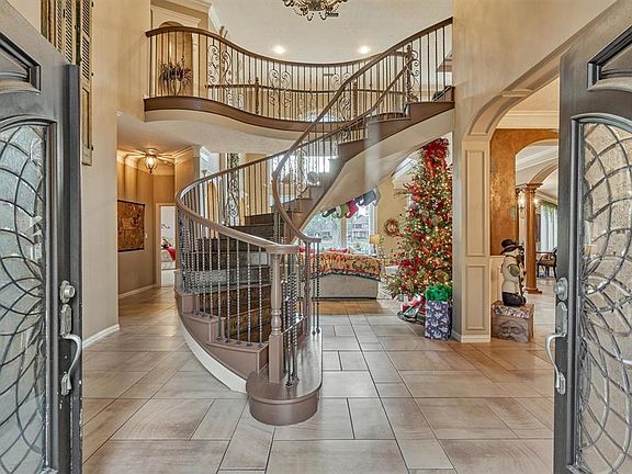 5th image of 1018 Bentwater Dr