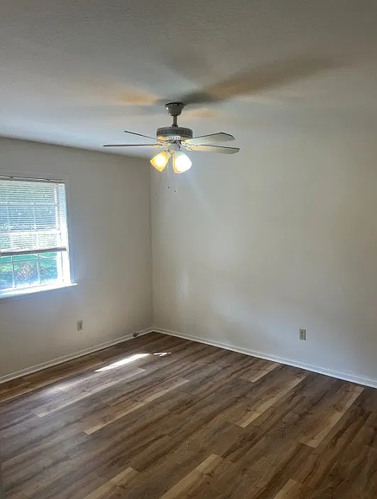 3 bed, 1100 sqft, $1,400 — Photo 3