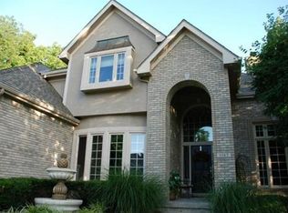 1567 Oakwood Ln, Liberty, MO 64068