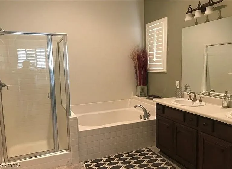 196 Spring Hollow Dr — Photo 10
