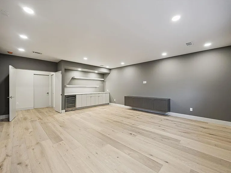 2129 Quenby St — Photo 33