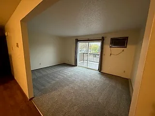 1002 Beaumont Drive — Photo 3
